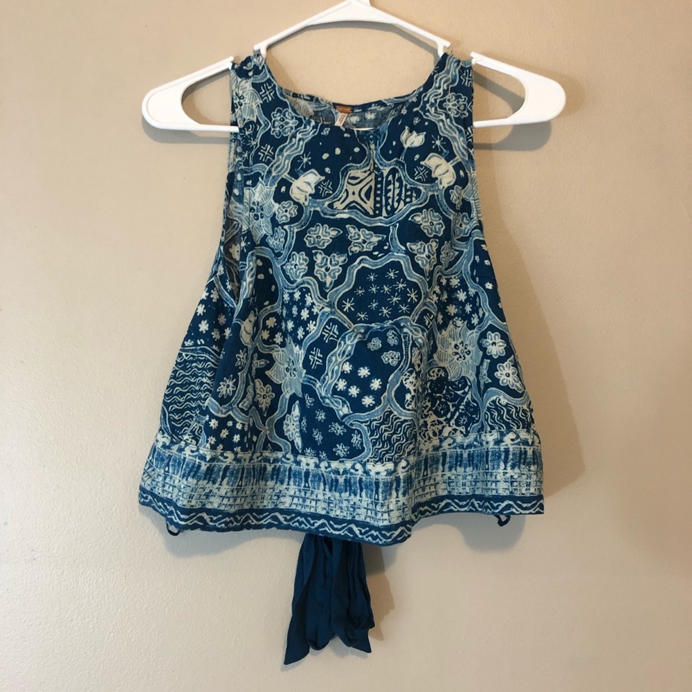 cute free people tank ⭐️